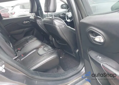 2019 Jeep Cherokee Trailhawk 4X4 from USA, damaged, VIN 1C4PJMBX5KD140733